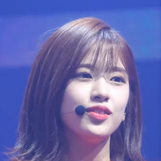 안유진